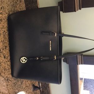 Michael Kors tote with laptop insert